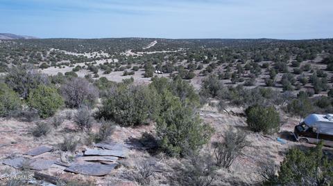 30695 W Bearclaw Ln #4331, Seligman, AZ 86337