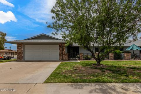 9863 W Spanish Moss Ct, Sun City, AZ 85373