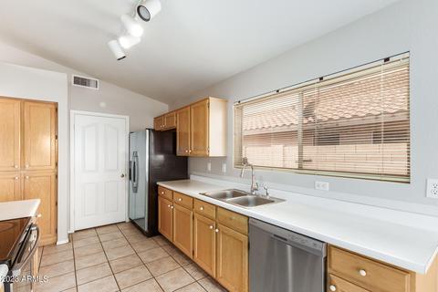 6912 E Lakeview Ave, Mesa, AZ 85209 photo 9