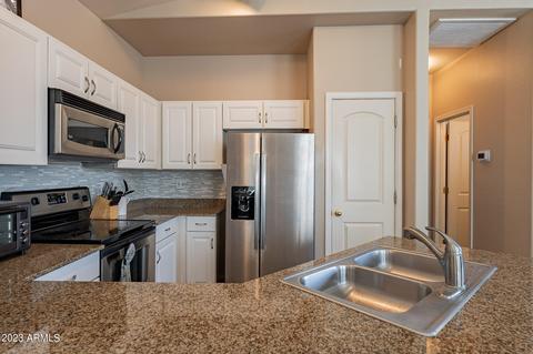4240 E Jasper Dr, Gilbert, AZ 85296 photo 2