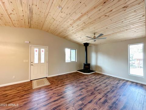 3375 Navajo Dr, Overgaard, AZ 85933 photo 8