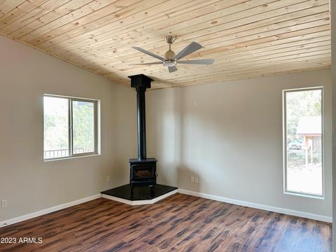 3375 Navajo Dr, Overgaard, AZ 85933 photo 9