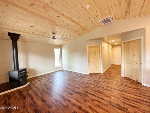 3375 Navajo Dr, Overgaard, AZ 85933 photo 10