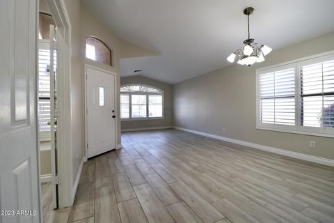 4519 E Mossman Rd, Phoenix, AZ 85050 photo 2