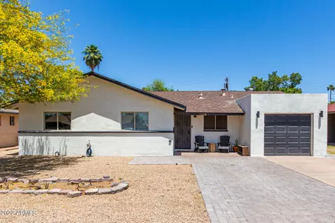 3018 Earll Dr, Phoenix, AZ 85016