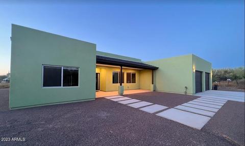 1628 E Magellan Dr, New River, AZ 85087