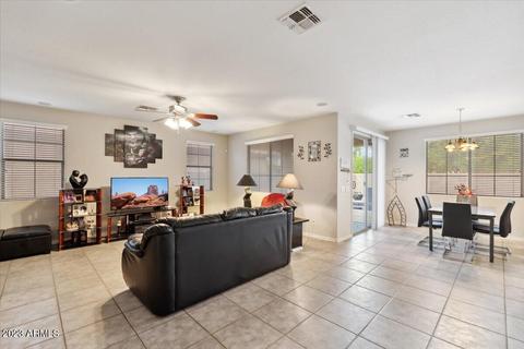 3875 S Vineyard Ave, Gilbert, AZ 85297 photo 3