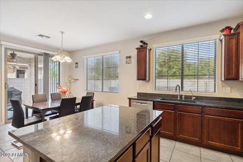 3875 S Vineyard Ave, Gilbert, AZ 85297 photo 6