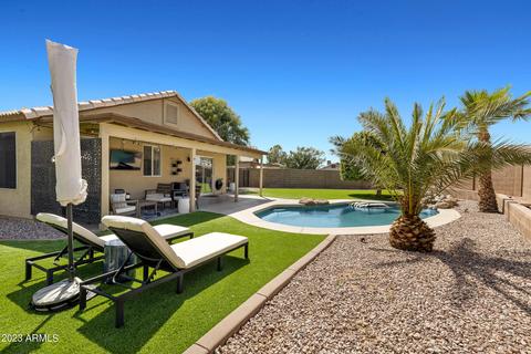 2061 S Lawther Dr, Apache Junction, AZ 85120 photo 2