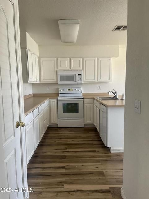 1004 W 14th Ave, Apache Junction, AZ 85120 photo 3
