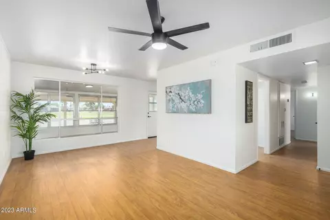 12220 N Pebble Beach Dr, Sun City, AZ 85351
