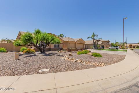 305 E Dennisport Ct, Gilbert, AZ 85295 photo 4