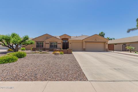 305 E Dennisport Ct, Gilbert, AZ 85295 photo 2