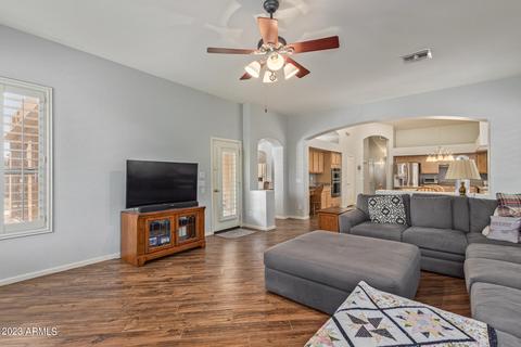 305 E Dennisport Ct, Gilbert, AZ 85295 photo 11