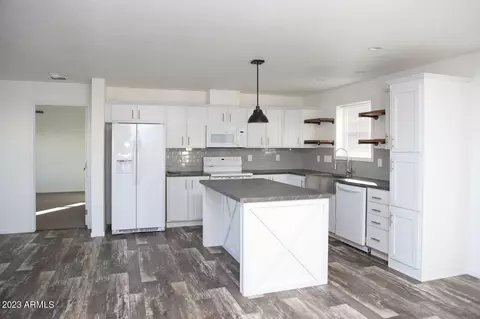 25414 W Hunter Dr, Wittmann, AZ 85361