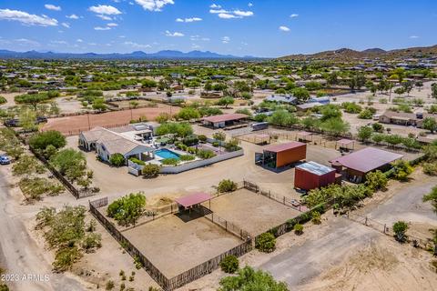 25 W Leisure Ln, Phoenix, AZ 85086