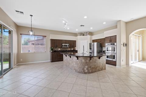 84 E Joseph Way, Gilbert, AZ 85295 photo 2