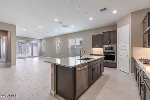 6134 E Louise Dr, Phoenix, AZ 85054 photo 8