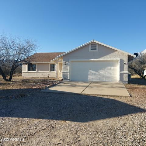 5780 E Labrador Ln, Hereford, AZ 85615