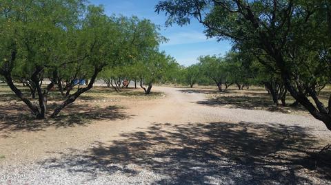5780 E Labrador Ln, Hereford, AZ 85615 photo 2