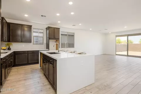 9712 E Rainbow Ave, Mesa, AZ 85212 photo 2