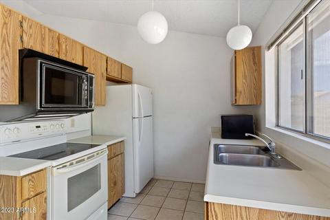 1832 E Sandra Ter, Phoenix, AZ 85022 photo 11