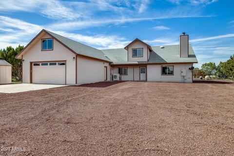8770 Roundup Dr, Show Low, AZ 85901