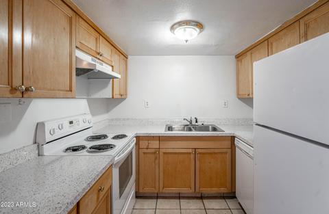 2670 N 43rd Ave #C20, Phoenix, AZ 85009