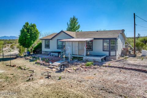 2984 N Larson Ln, Huachuca City, AZ 85616