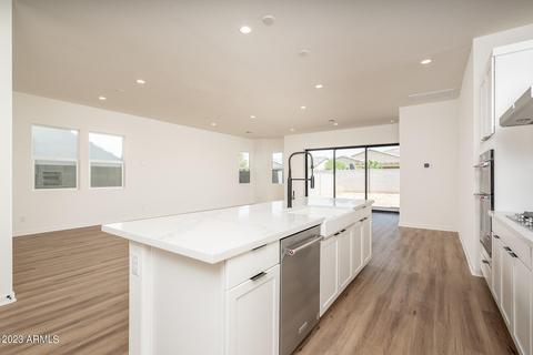 10102 E Talon Ave, Mesa, AZ 85212 photo 3