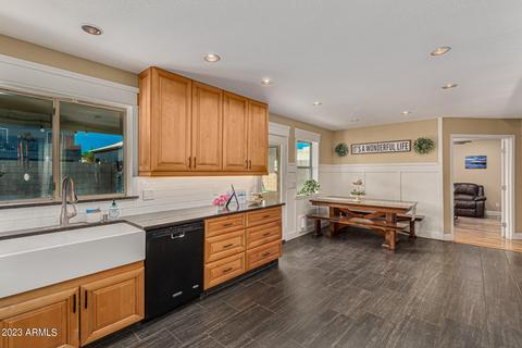 256 E Jasper Ct, Gilbert, AZ 85296 photo 9