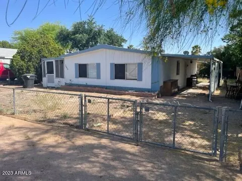 7643 E Farmdale Ave, Mesa, AZ 85208