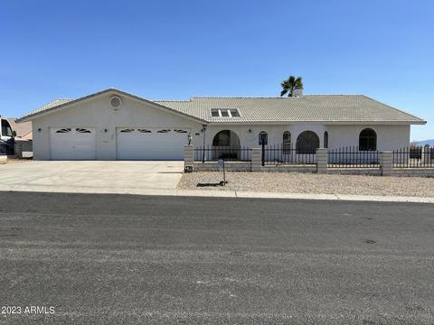 1840 Wolf Rd, Bullhead City, AZ 86442