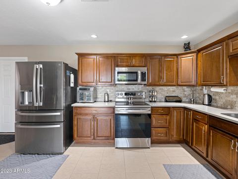 3129 W Eugie Ave, Phoenix, AZ 85029 photo 8