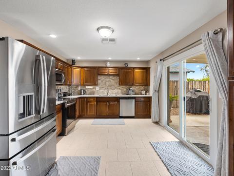 3129 W Eugie Ave, Phoenix, AZ 85029 photo 7