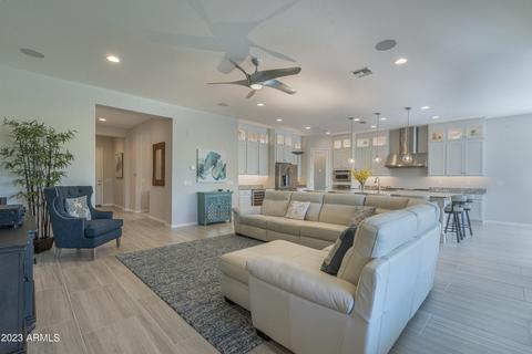 1122 E Holland Park Dr, Gilbert, AZ 85297 photo 3