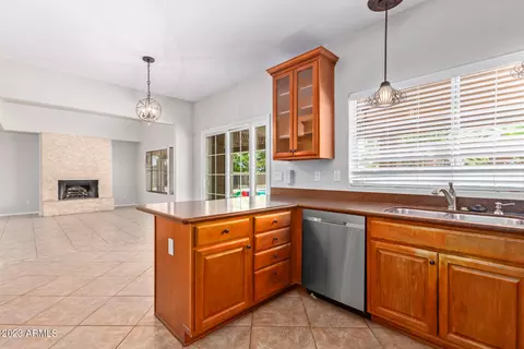 4101 E Lavender Ln, Phoenix, AZ 85044 photo 23