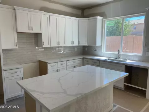 8029 S 6th Dr, Phoenix, AZ 85041 photo 2