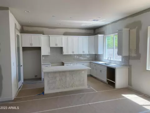 8029 S 6th Dr, Phoenix, AZ 85041 photo 3