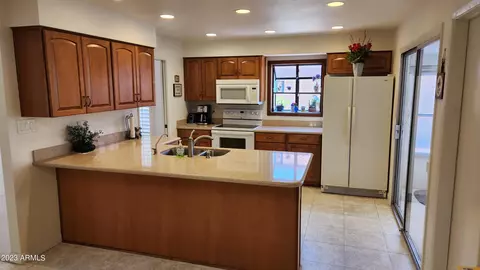 12003 S Crow Ct, Phoenix, AZ 85044