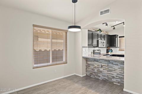 3227 E Hononegh Dr, Phoenix, AZ 85050 photo 5
