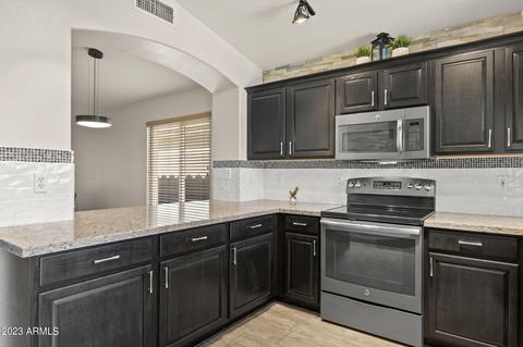 3227 E Hononegh Dr, Phoenix, AZ 85050 photo 8