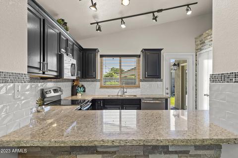 3227 E Hononegh Dr, Phoenix, AZ 85050 photo 7