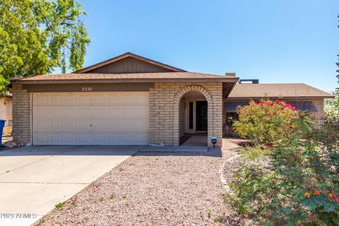 2301 N Bullmoose Dr, Chandler, AZ 85224