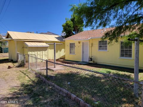 30 Hillside Ave, Bisbee, AZ 85603