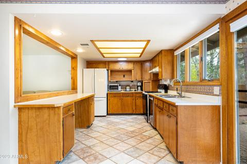 3475 NE Rainier Loop, Flagstaff, AZ 86004 photo 8