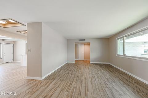1104 E Campus Dr, Tempe, AZ 85282 photo 9