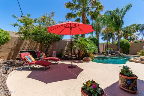 2065 S Marble St, Gilbert, AZ 85295