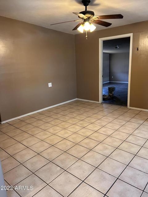 5425 S 35th Dr, Phoenix, AZ 85041 photo 2