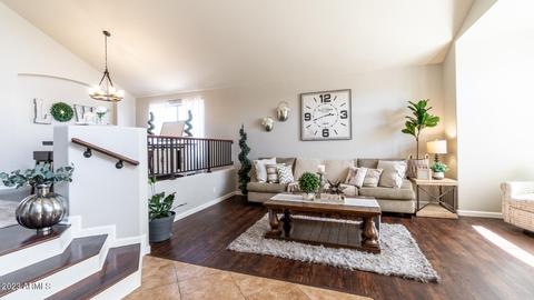 2161 S Boulder Ct, Gilbert, AZ 85295